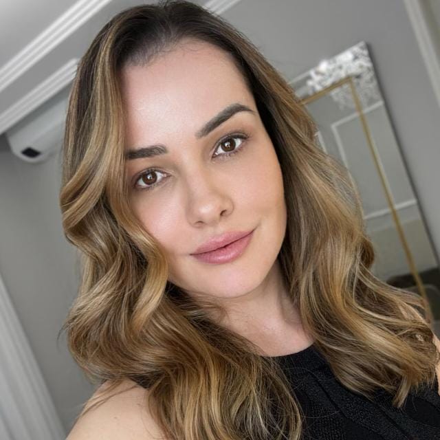 Dra. Cássia Martins